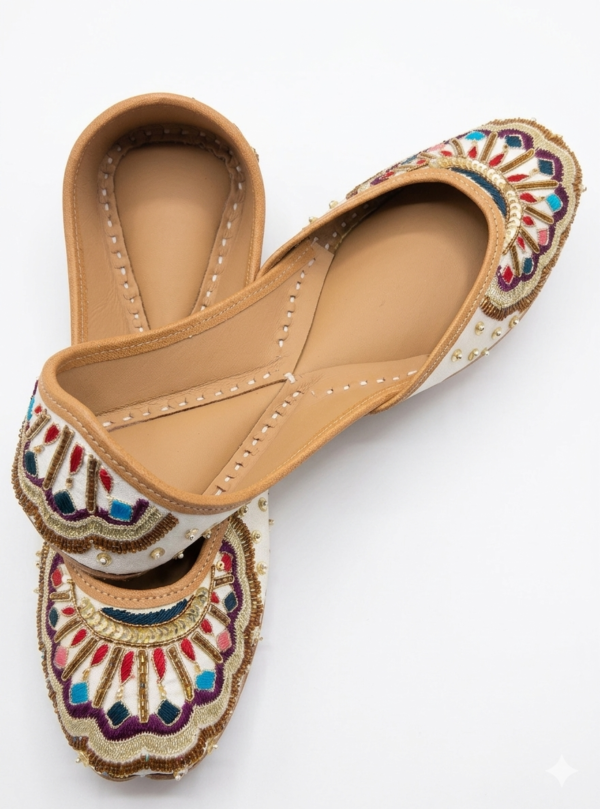 The Royal Mughal Zari Jutti